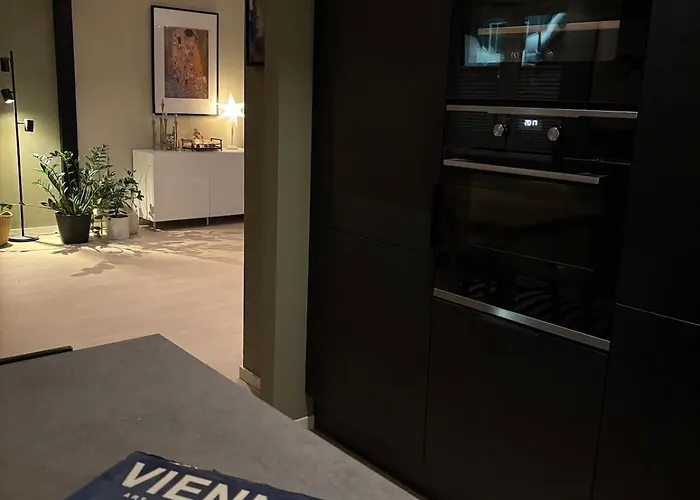 Beautiful House - Walking Distance Of Everything Apartament *